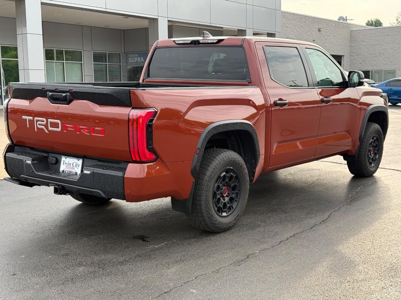 Toyota Tundra 4WD Hybrid Vehicle Image 3
