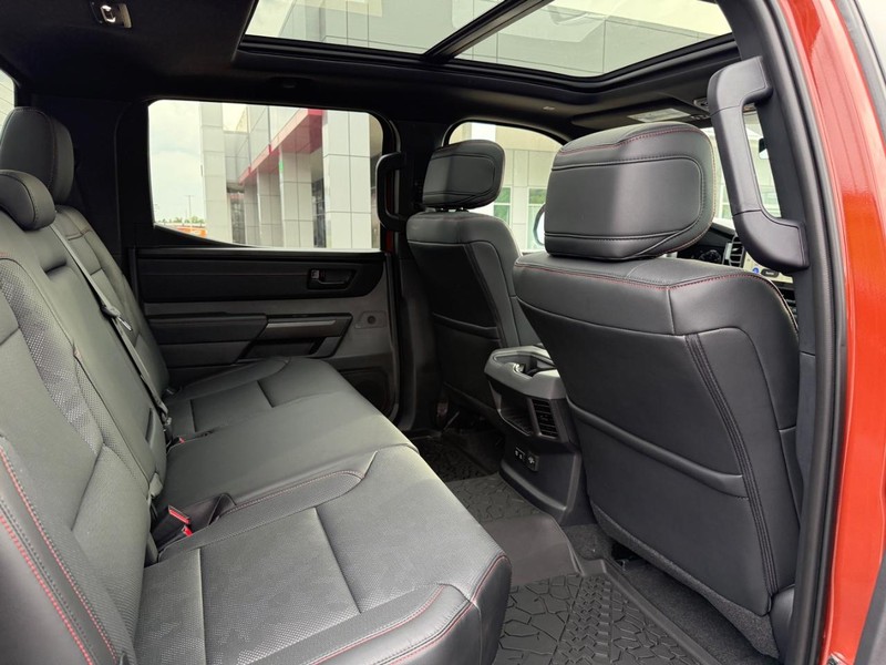 Toyota Tundra 4WD Hybrid Vehicle Image 11