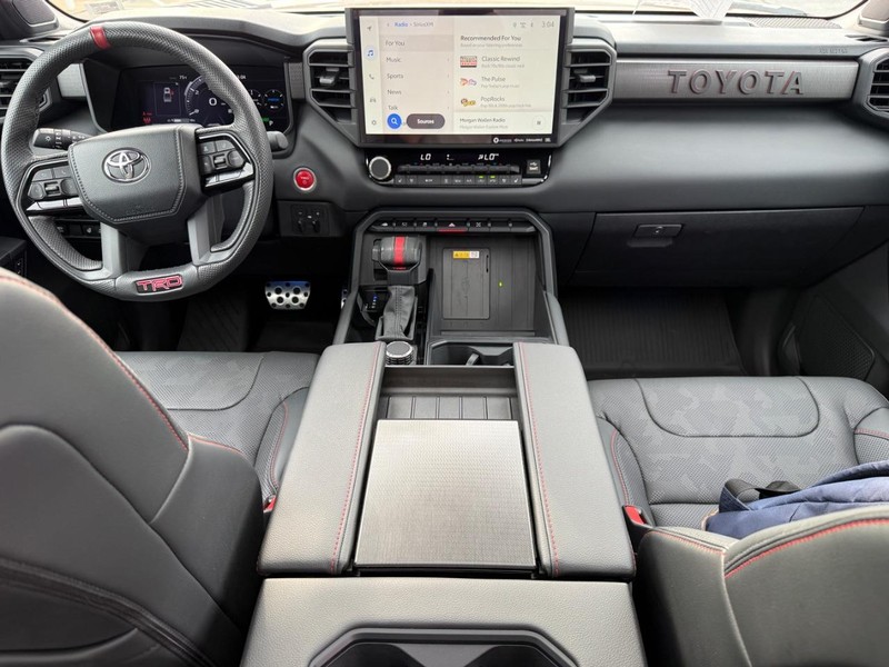 Toyota Tundra 4WD Hybrid Vehicle Image 12