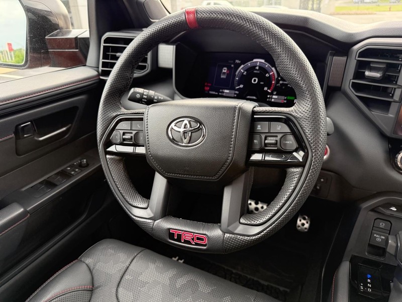 Toyota Tundra 4WD Hybrid Vehicle Image 13