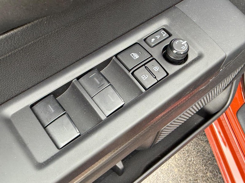 Toyota Tundra 4WD Hybrid Vehicle Image 15