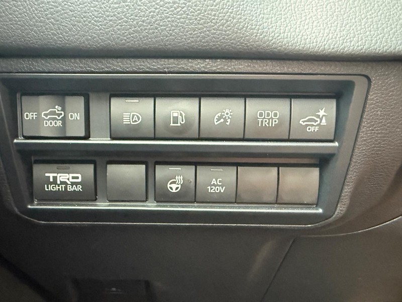 Toyota Tundra 4WD Hybrid Vehicle Image 19