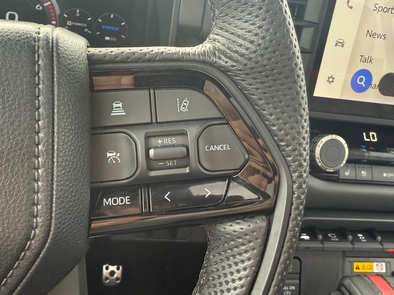 Toyota Tundra 4WD Hybrid Vehicle Image 21