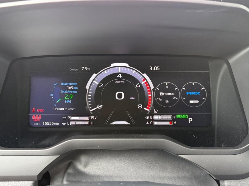Toyota Tundra 4WD Hybrid Vehicle Image 22