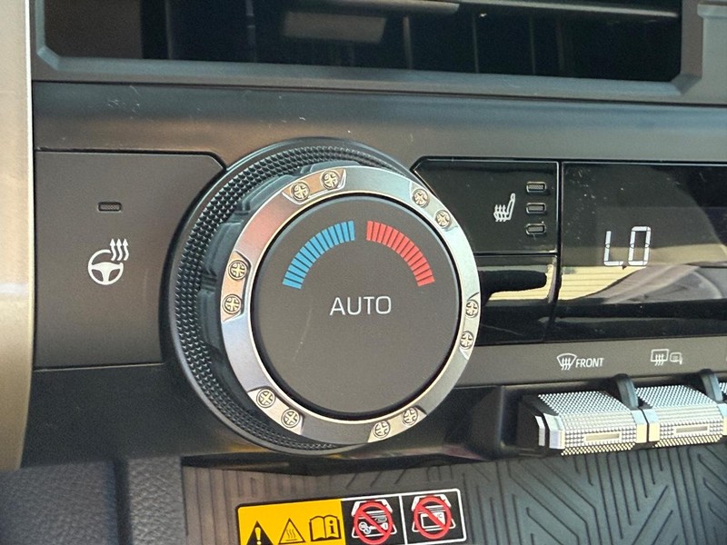 Toyota Tacoma 4WD Vehicle Image 17