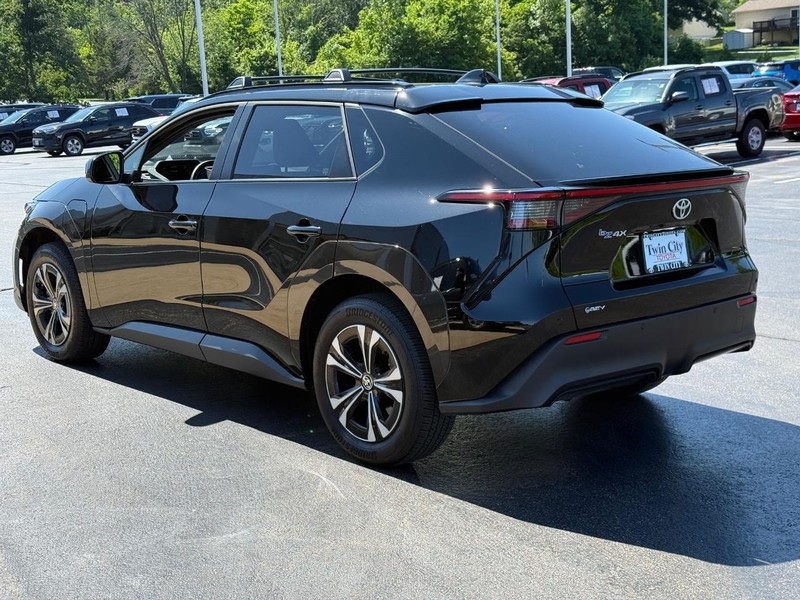 Toyota bZ4X Vehicle Image 7