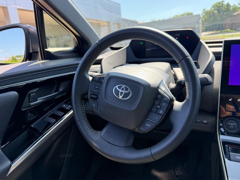 Toyota bZ4X Vehicle Image 13