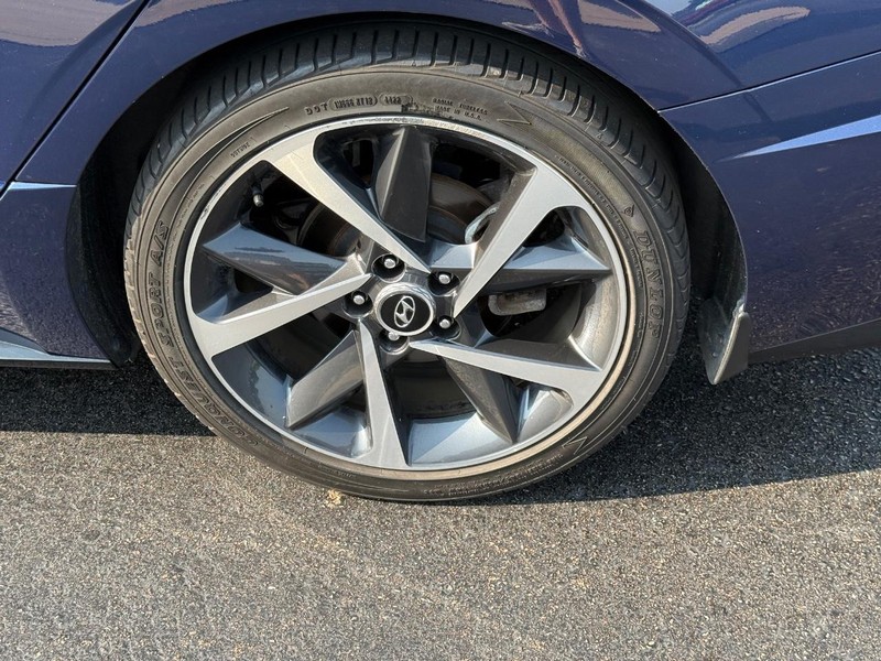 Hyundai Sonata Vehicle Image 7