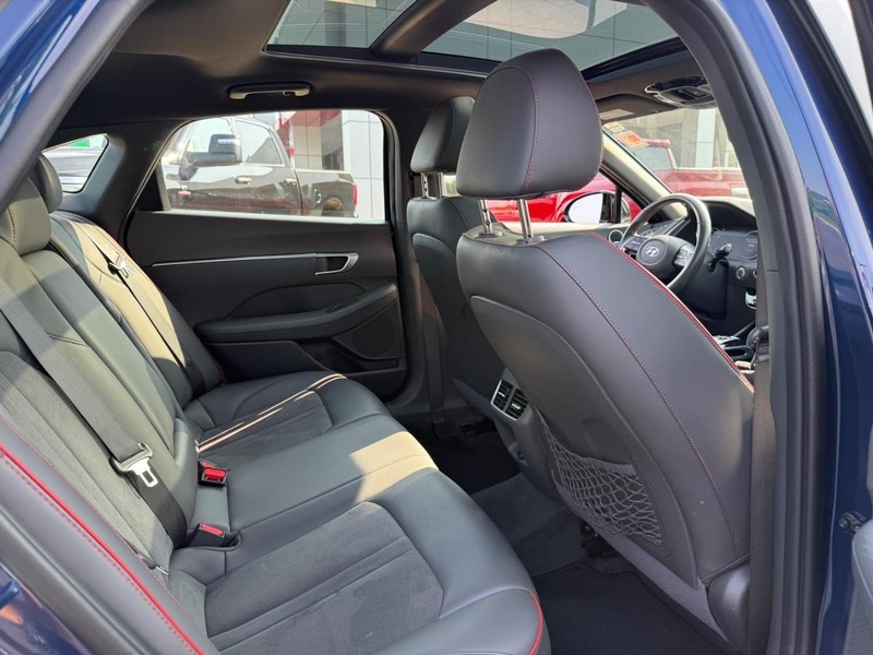 Hyundai Sonata Vehicle Image 10