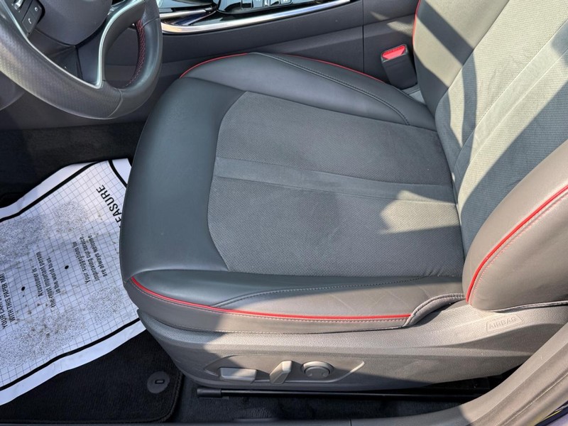 Hyundai Sonata Vehicle Image 15