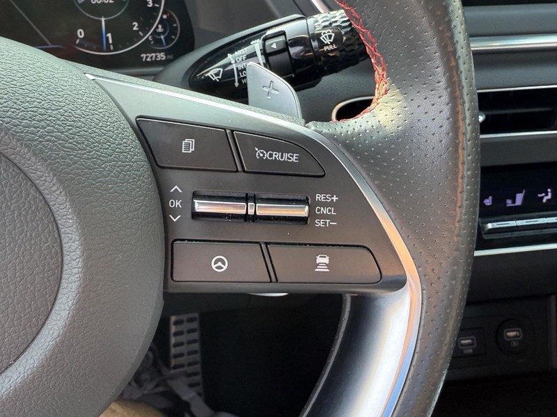 Hyundai Sonata Vehicle Image 17
