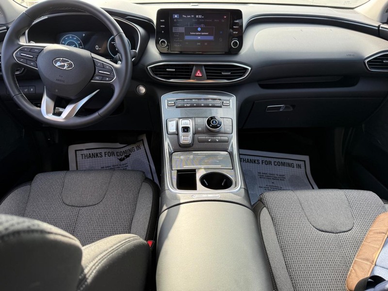 Hyundai Santa Fe Hybrid Vehicle Image 11
