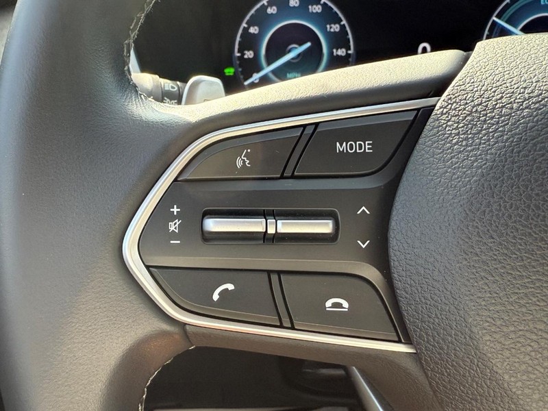 Hyundai Santa Fe Hybrid Vehicle Image 17