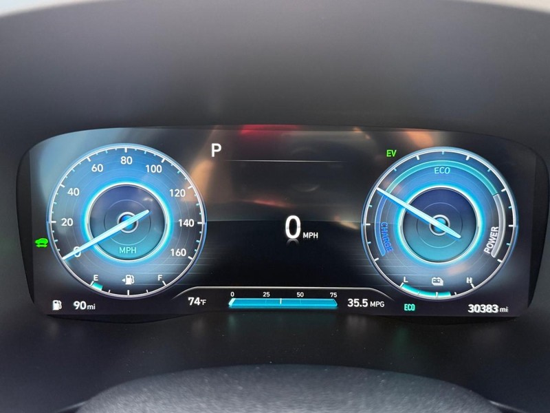 Hyundai Santa Fe Hybrid Vehicle Image 19