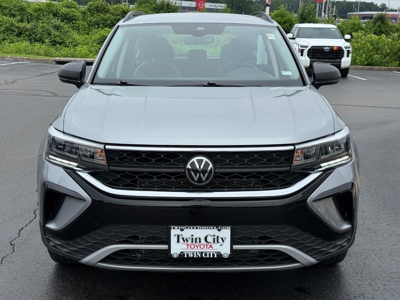 Volkswagen Taos Vehicle Image 9