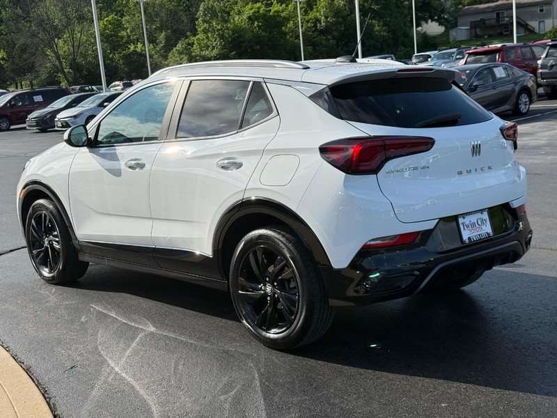 Buick Encore GX Vehicle Image 7