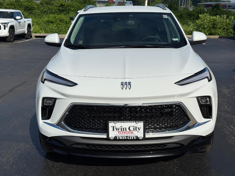 Buick Encore GX Vehicle Image 10