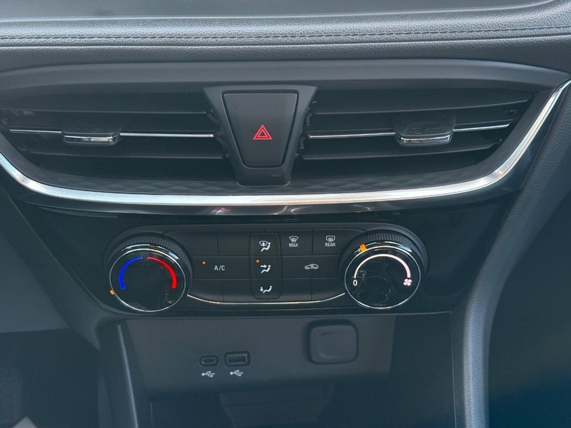 Buick Encore GX Vehicle Image 15