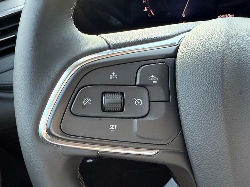 Buick Encore GX Vehicle Image 18