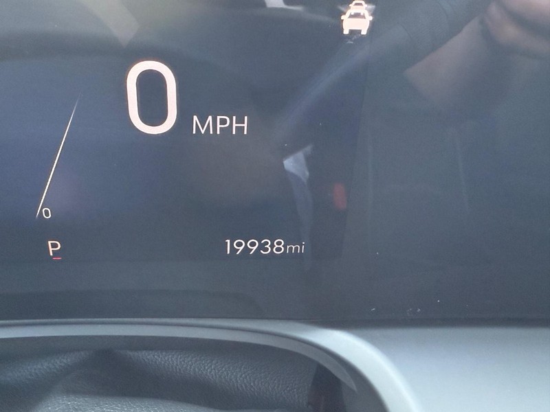 Buick Encore GX Vehicle Image 21