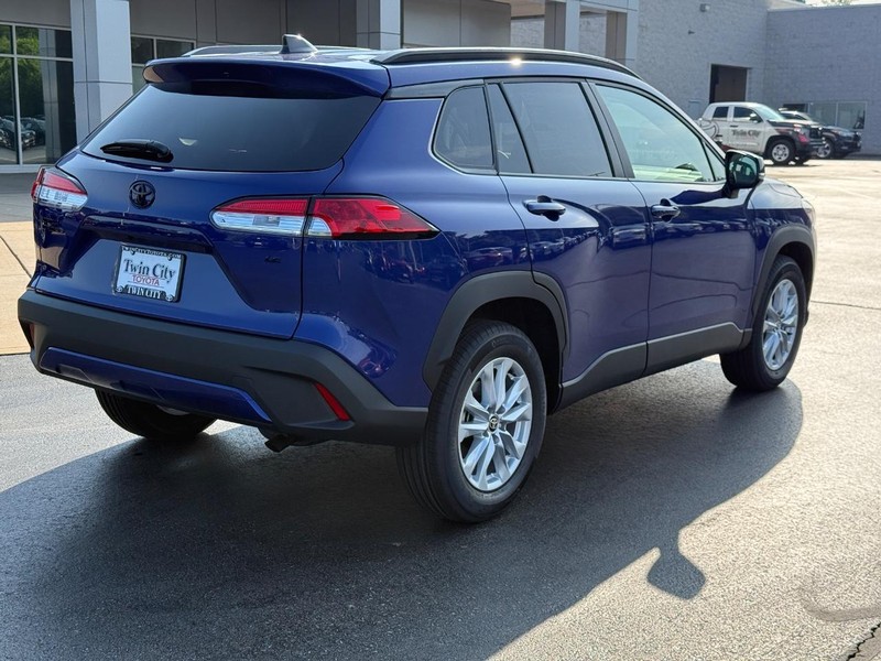 Toyota Corolla Cross Vehicle Image 3