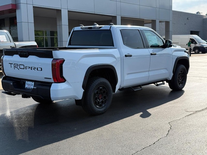 Toyota Tundra 4WD Hybrid Vehicle Image 3