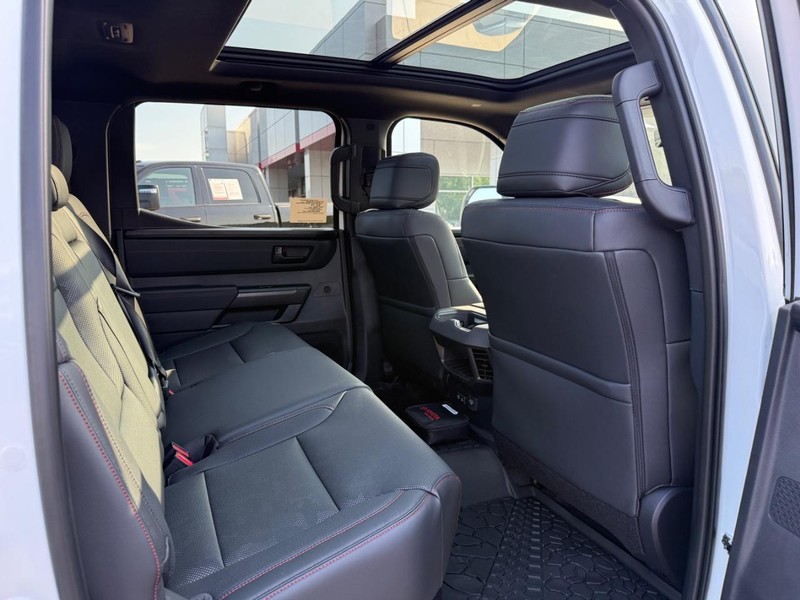 Toyota Tundra 4WD Hybrid Vehicle Image 5