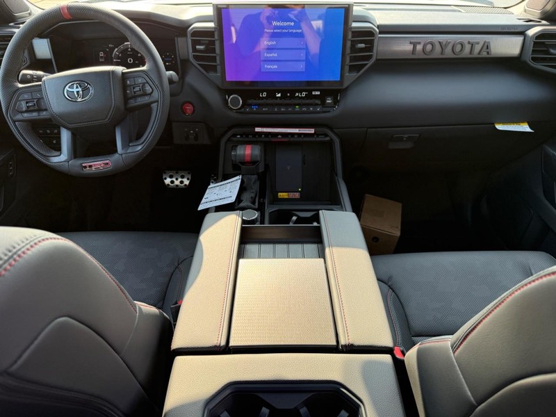 Toyota Tundra 4WD Hybrid Vehicle Image 6