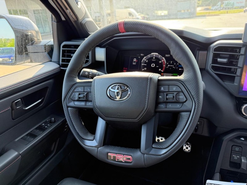 Toyota Tundra 4WD Hybrid Vehicle Image 7