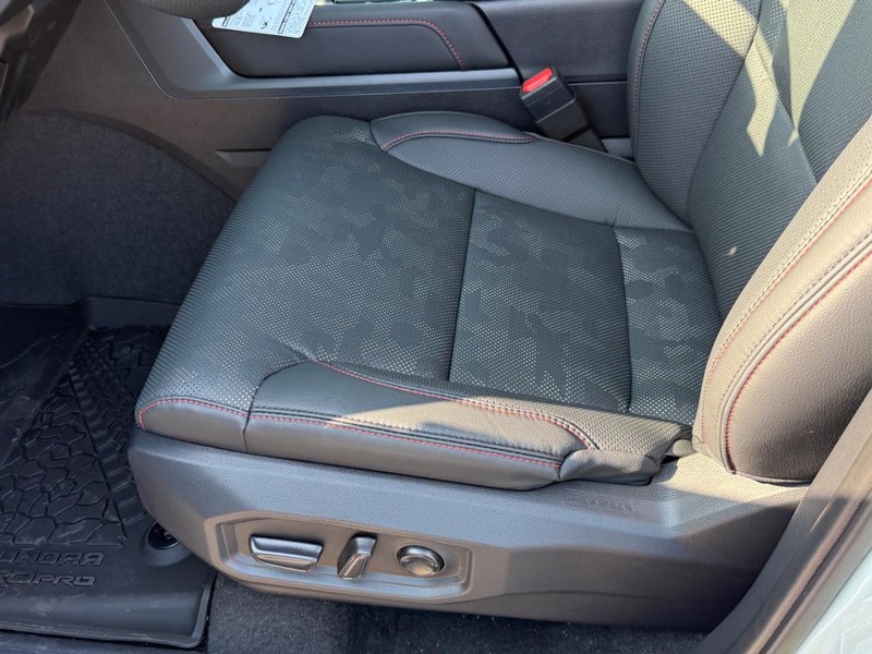 Toyota Tundra 4WD Hybrid Vehicle Image 11