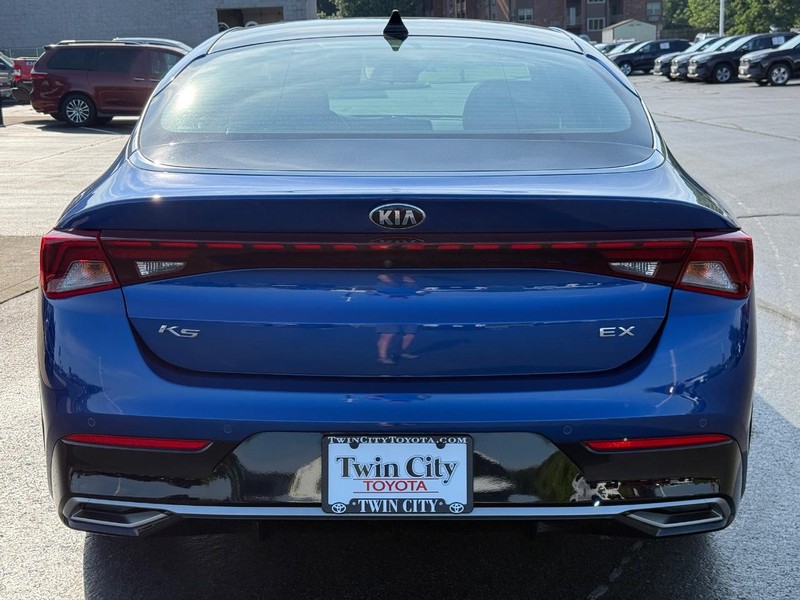 Kia K5 Vehicle Image 5