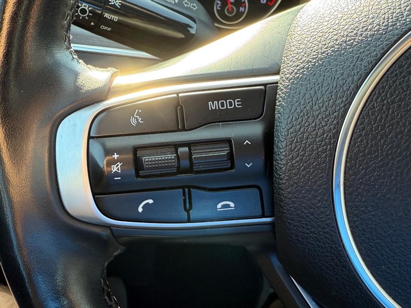 Kia K5 Vehicle Image 18