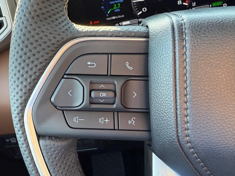 Toyota Tundra 4WD Hybrid Vehicle Image 15