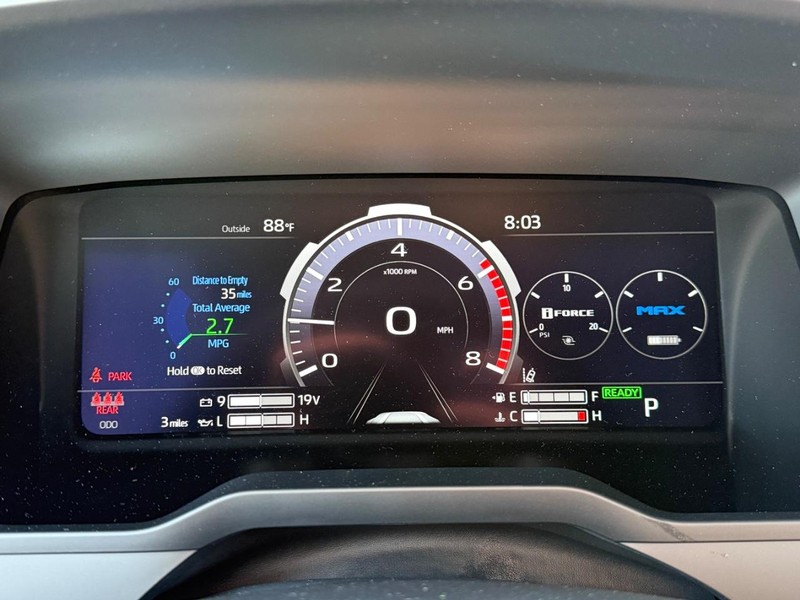 Toyota Tundra 4WD Hybrid Vehicle Image 17