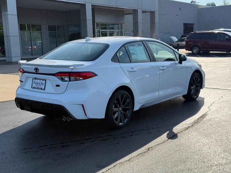 Toyota Corolla Vehicle Image 3