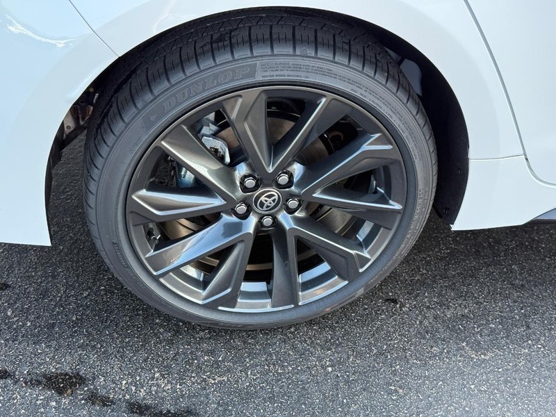 Toyota Corolla Vehicle Image 5