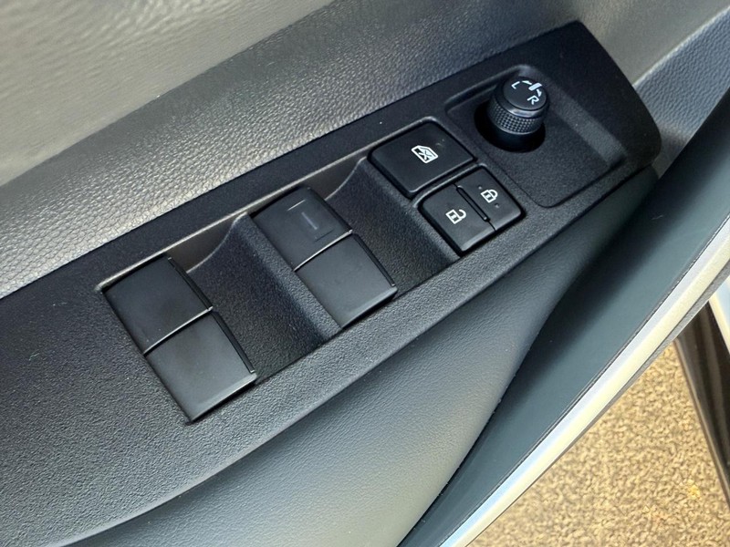 Toyota Corolla Vehicle Image 10