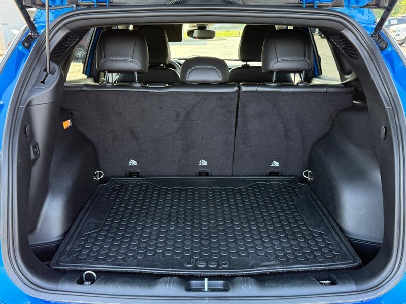 Jeep Compass Vehicle Image 4