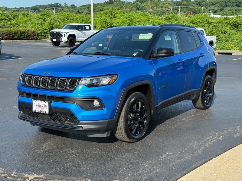 Jeep Compass Vehicle Image 8