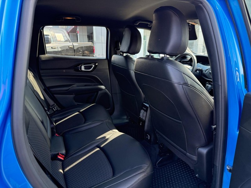 Jeep Compass Vehicle Image 10