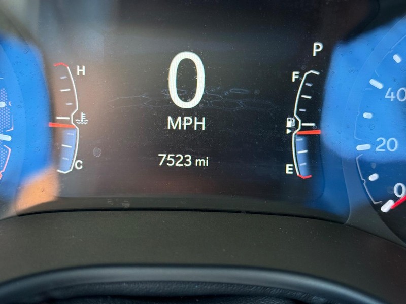 Jeep Compass Vehicle Image 20