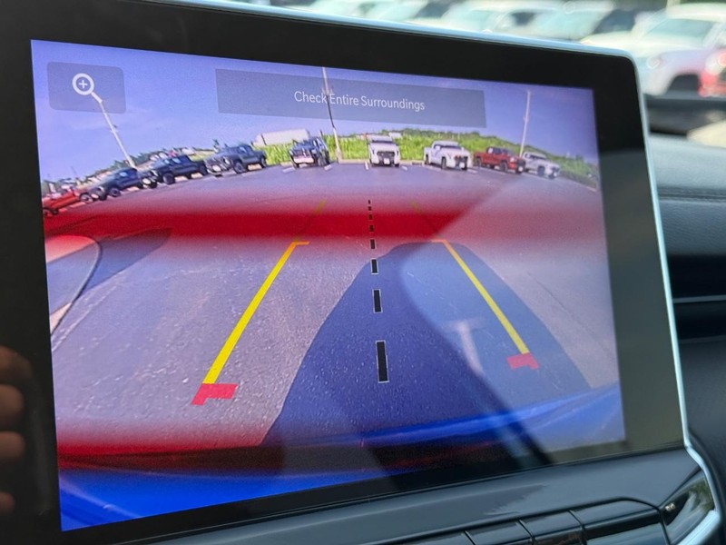 Jeep Compass Vehicle Image 21