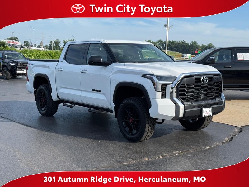 Used 2023 Toyota Tundra SR5 with VIN 5TFLA5DB6PX063432 for sale in Herculaneum, MO
