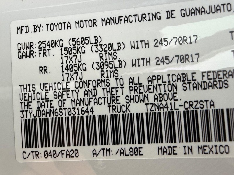 Toyota Tacoma 2WD Vehicle Image 13