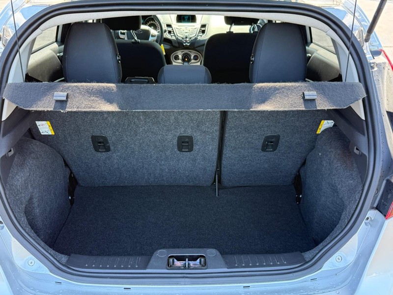 Ford Fiesta Vehicle Image 4