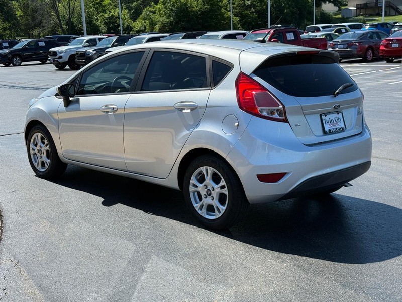 Ford Fiesta Vehicle Image 6
