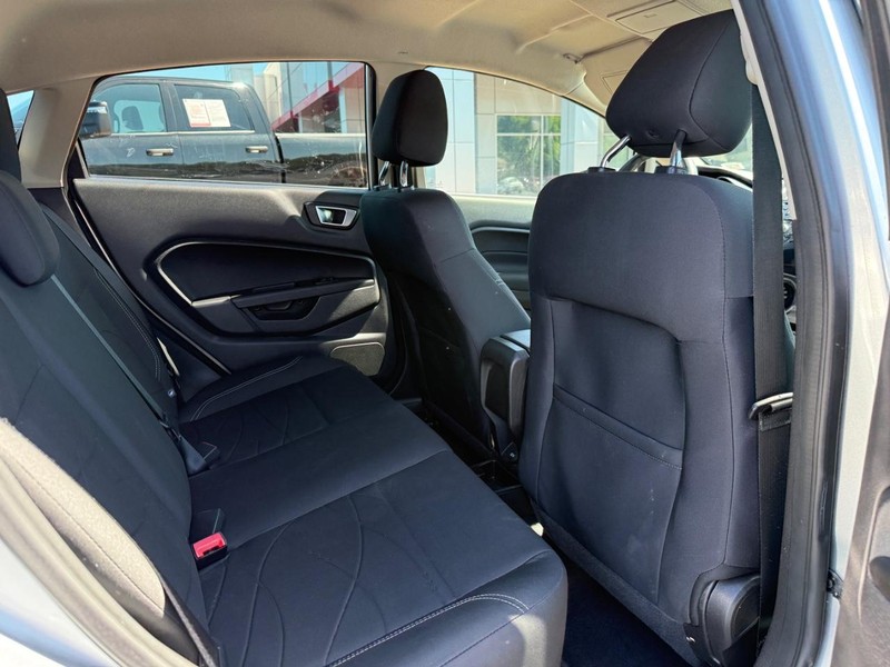 Ford Fiesta Vehicle Image 10