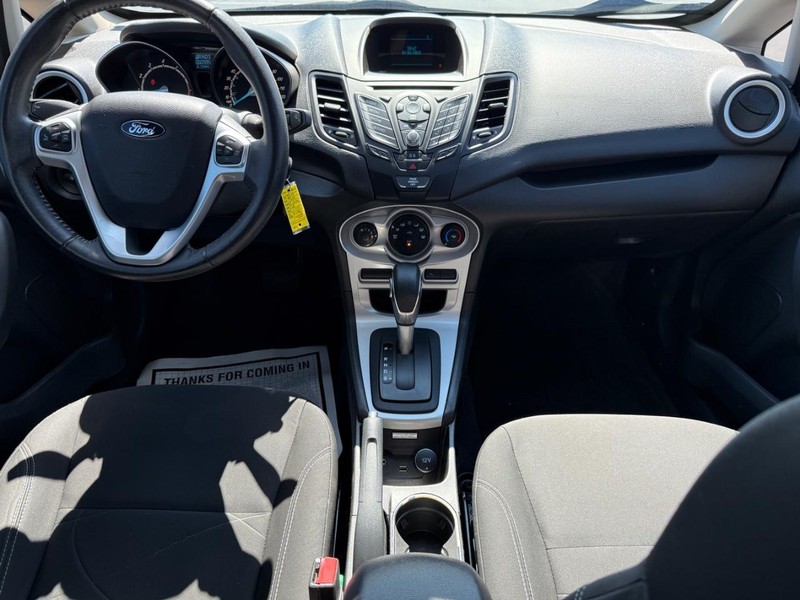 Ford Fiesta Vehicle Image 11