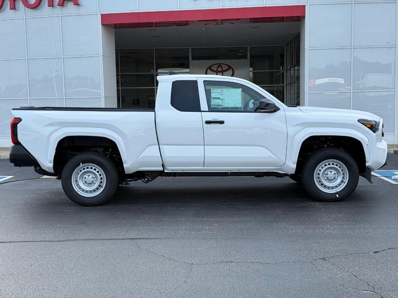 Toyota Tacoma 2WD Vehicle Image 2