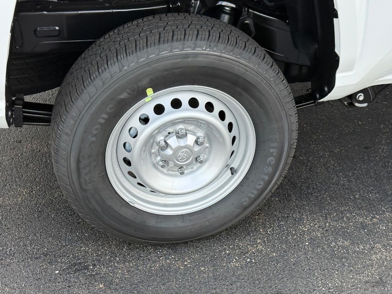 Toyota Tacoma 2WD Vehicle Image 4